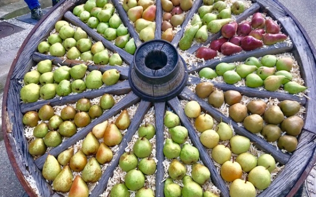 Fete De La Poire Moras En Valloire
